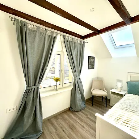 New Sunny 3-room With Parking And Air Conditioning לובליאנה