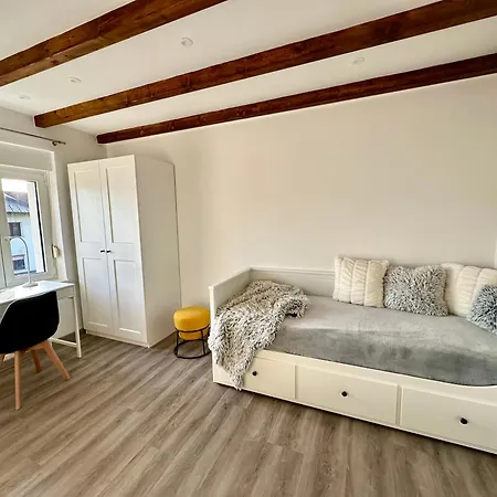 דירה New Sunny 3-room With Parking And Air Conditioning *