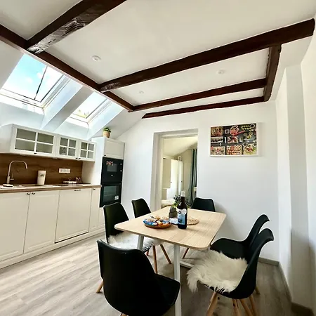 דירה New Sunny 3-room With Parking And Air Conditioning *
