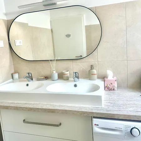 New Sunny 3-room With A Terrace *