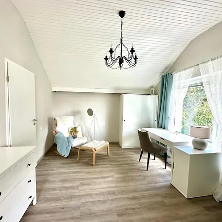 דירה New Sunny 3-room With Parking And Air Conditioning *