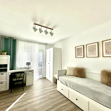 New Sunny 3-room With Parking And Air Conditioning * לובליאנה