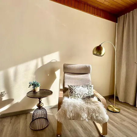 New Sunny 3-room With Parking And Air Conditioning דירה
