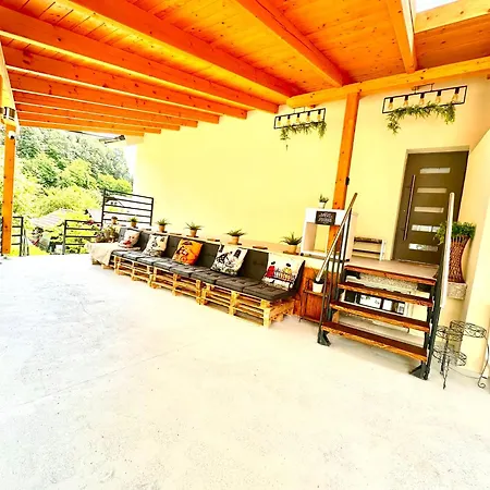 New Sunny 3-room With Parking And Air Conditioning לובליאנה
