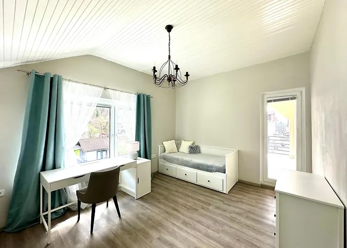 Sunny 3-room With A Terrace 公寓 卢布尔雅那