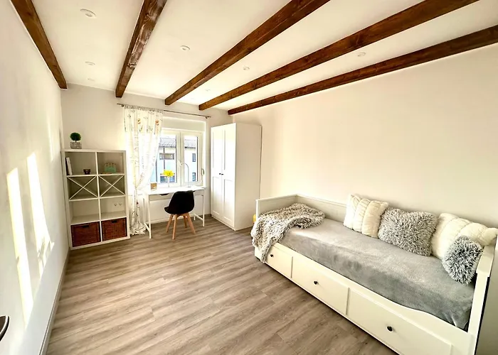 Sunny 3-room With A Terrace شقة ليوبليانا