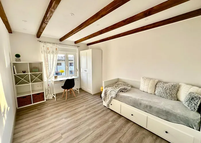 Sunny 3-room With A Terrace شقة *