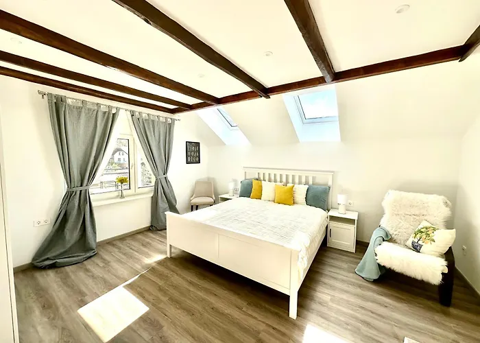 شقة Sunny 3-room With A Terrace