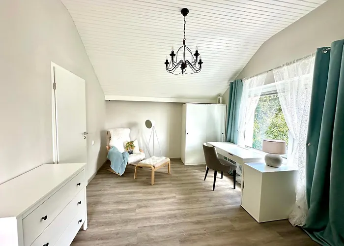 شقة Sunny 3-room With A Terrace *