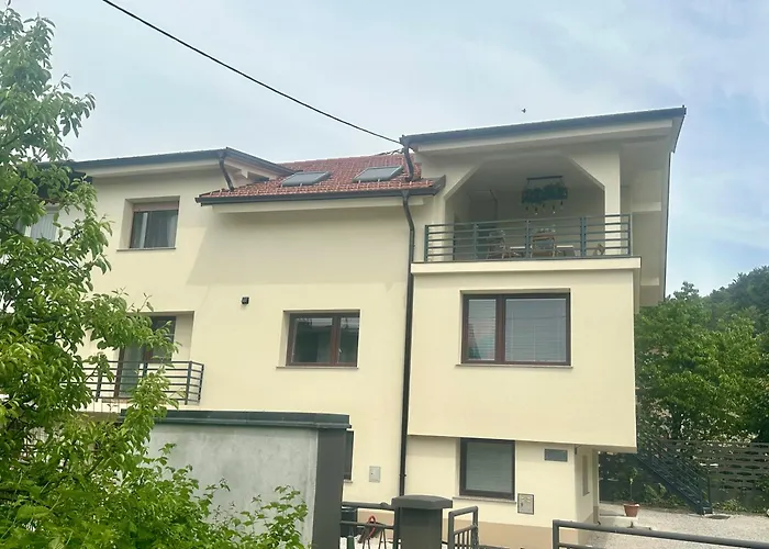 Sunny 3-room With A Terrace 公寓 卢布尔雅那